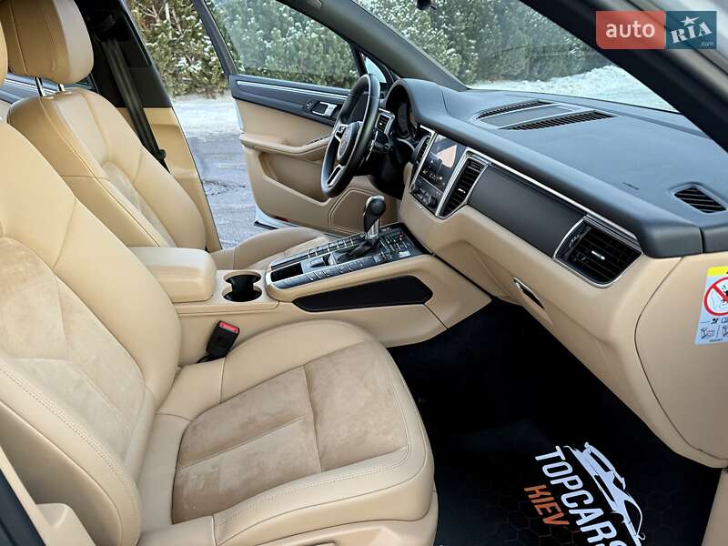 Внедорожник / Кроссовер Porsche Macan 2017 в Киеве