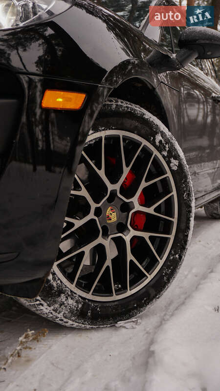 Внедорожник / Кроссовер Porsche Macan 2015 в Киеве