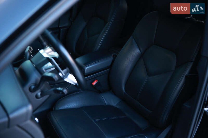 Внедорожник / Кроссовер Porsche Macan 2021 в Тернополе