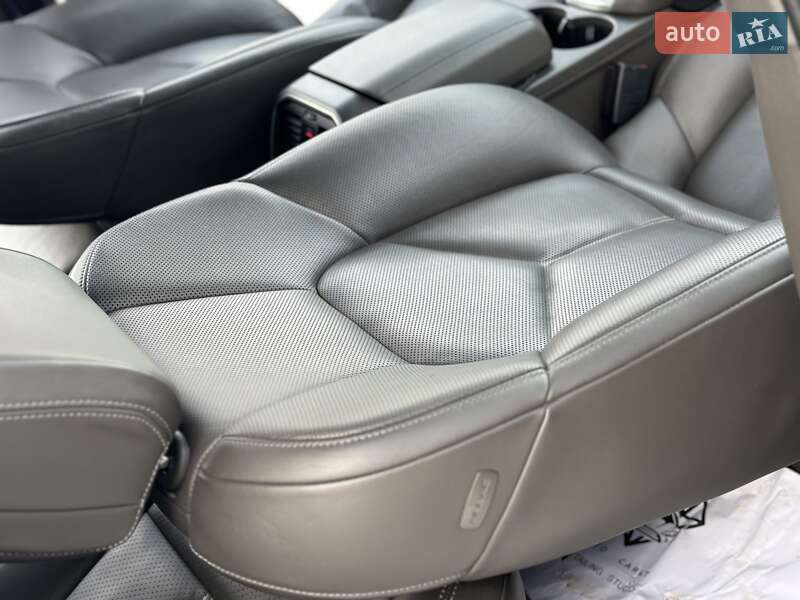 Внедорожник / Кроссовер Porsche Macan 2018 в Дрогобыче фото 63 Внедорожник / Кроссовер Porsche Macan 2018 в Дрогобыче