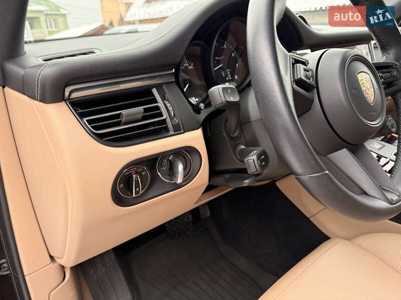 Внедорожник / Кроссовер Porsche Macan 2023 в Черновцах