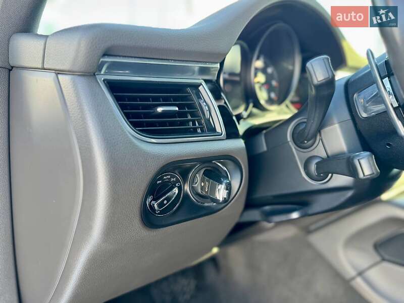 Позашляховик / Кросовер Porsche Macan 2018 в Києві фото 34 Позашляховик / Кросовер Porsche Macan 2018 в Києві