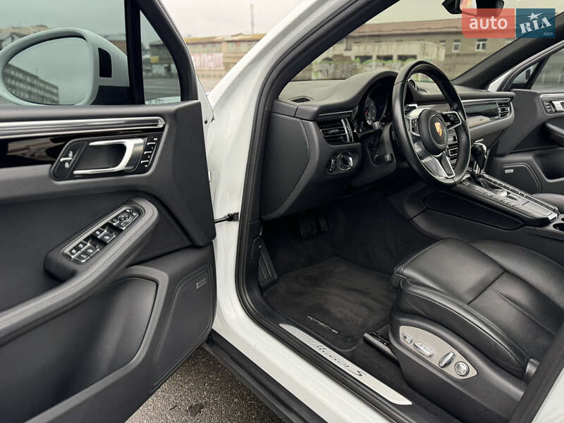 Внедорожник / Кроссовер Porsche Macan 2019 в Харькове