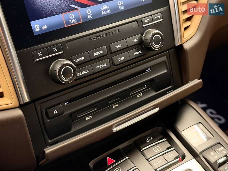 Внедорожник / Кроссовер Porsche Macan 2016 в Киеве