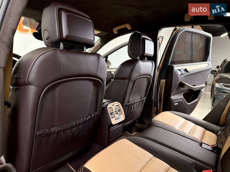 Внедорожник / Кроссовер Porsche Macan 2016 в Киеве