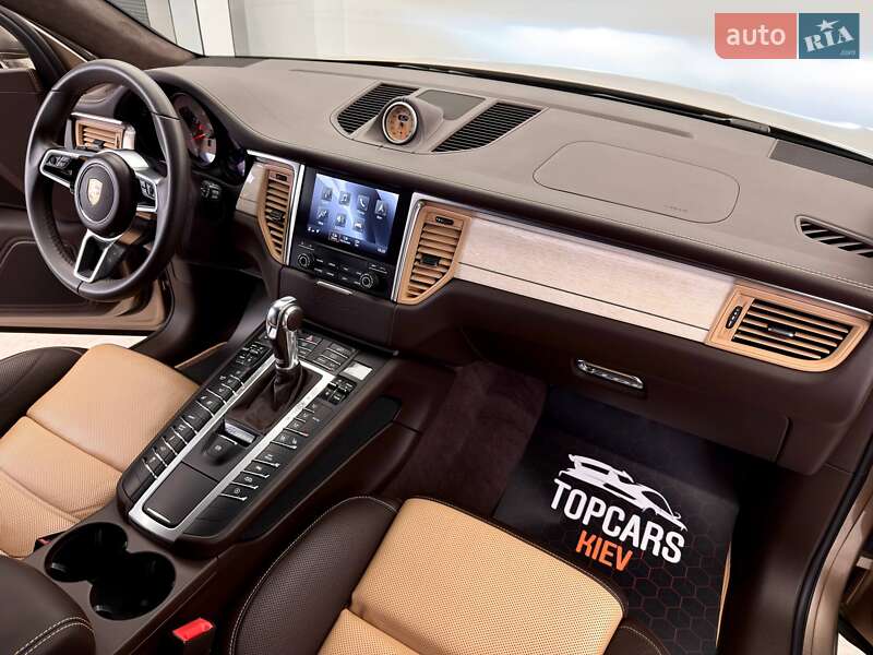 Внедорожник / Кроссовер Porsche Macan 2016 в Киеве