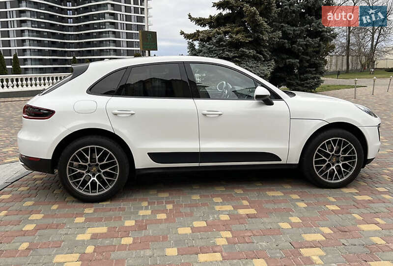 Внедорожник / Кроссовер Porsche Macan 2016 в Одессе