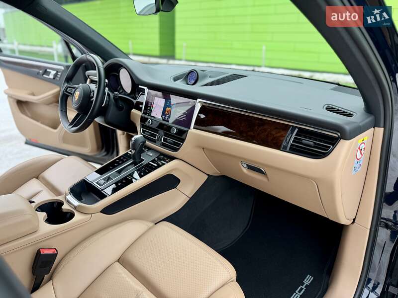 Внедорожник / Кроссовер Porsche Macan 2021 в Киеве