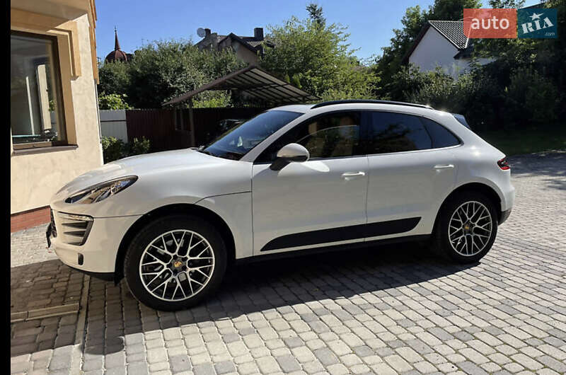 Позашляховик / Кросовер Porsche Macan 2018 в Львові фото Позашляховик / Кросовер Porsche Macan 2018 в Львові