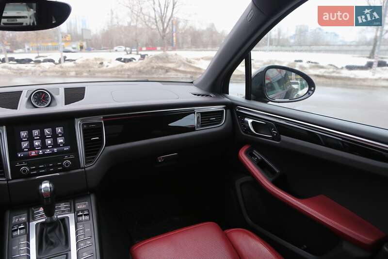 Внедорожник / Кроссовер Porsche Macan 2018 в Киеве фото 17 Внедорожник / Кроссовер Porsche Macan 2018 в Киеве