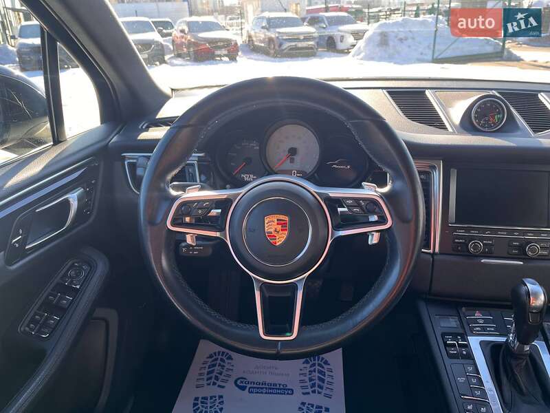Позашляховик / Кросовер Porsche Macan 2014 в Львові