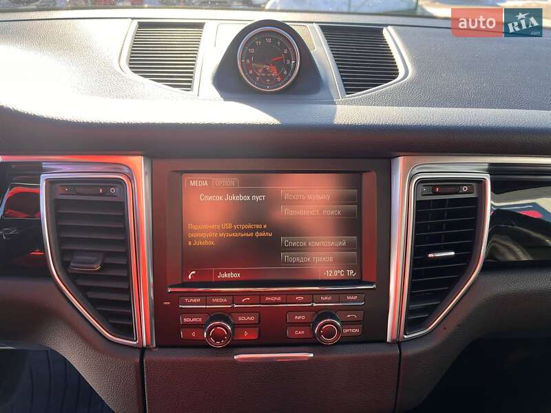 Позашляховик / Кросовер Porsche Macan 2014 в Львові