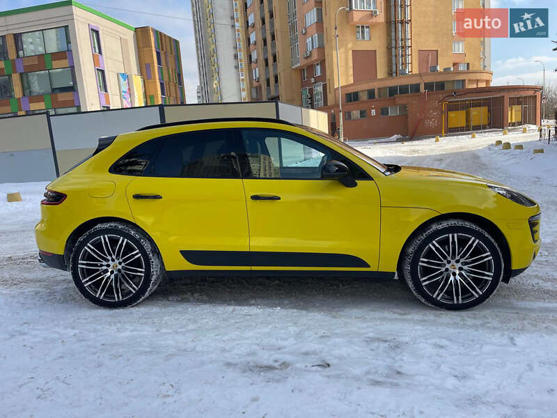 Внедорожник / Кроссовер Porsche Macan 2018 в Киеве