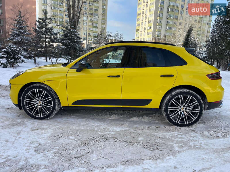 Внедорожник / Кроссовер Porsche Macan 2018 в Киеве