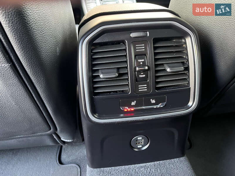 Внедорожник / Кроссовер Porsche Macan 2018 в Киеве