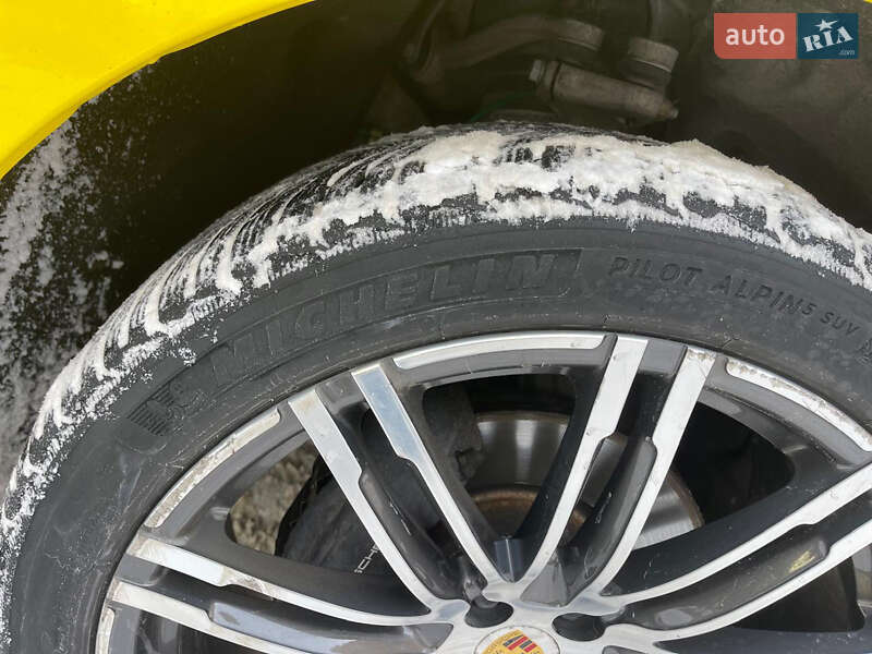 Внедорожник / Кроссовер Porsche Macan 2018 в Киеве