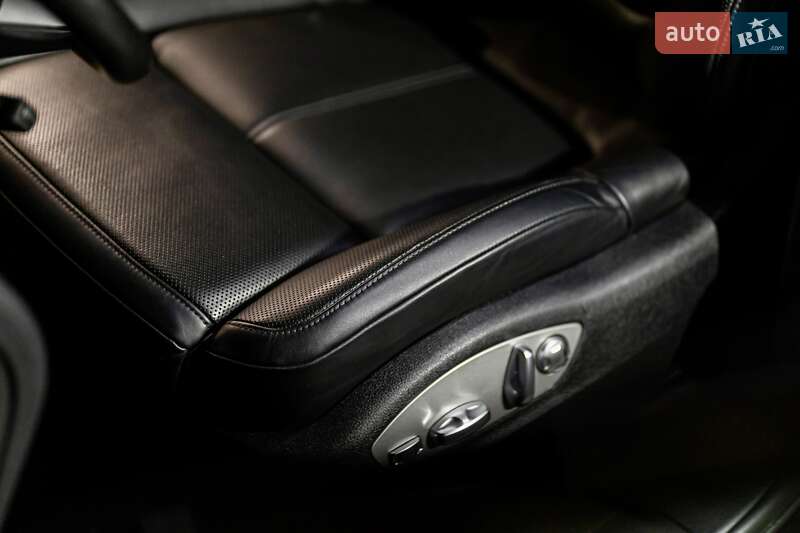 Позашляховик / Кросовер Porsche Macan 2023 в Тернополі