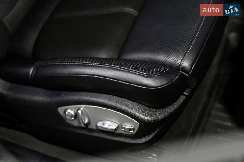 Позашляховик / Кросовер Porsche Macan 2023 в Тернополі