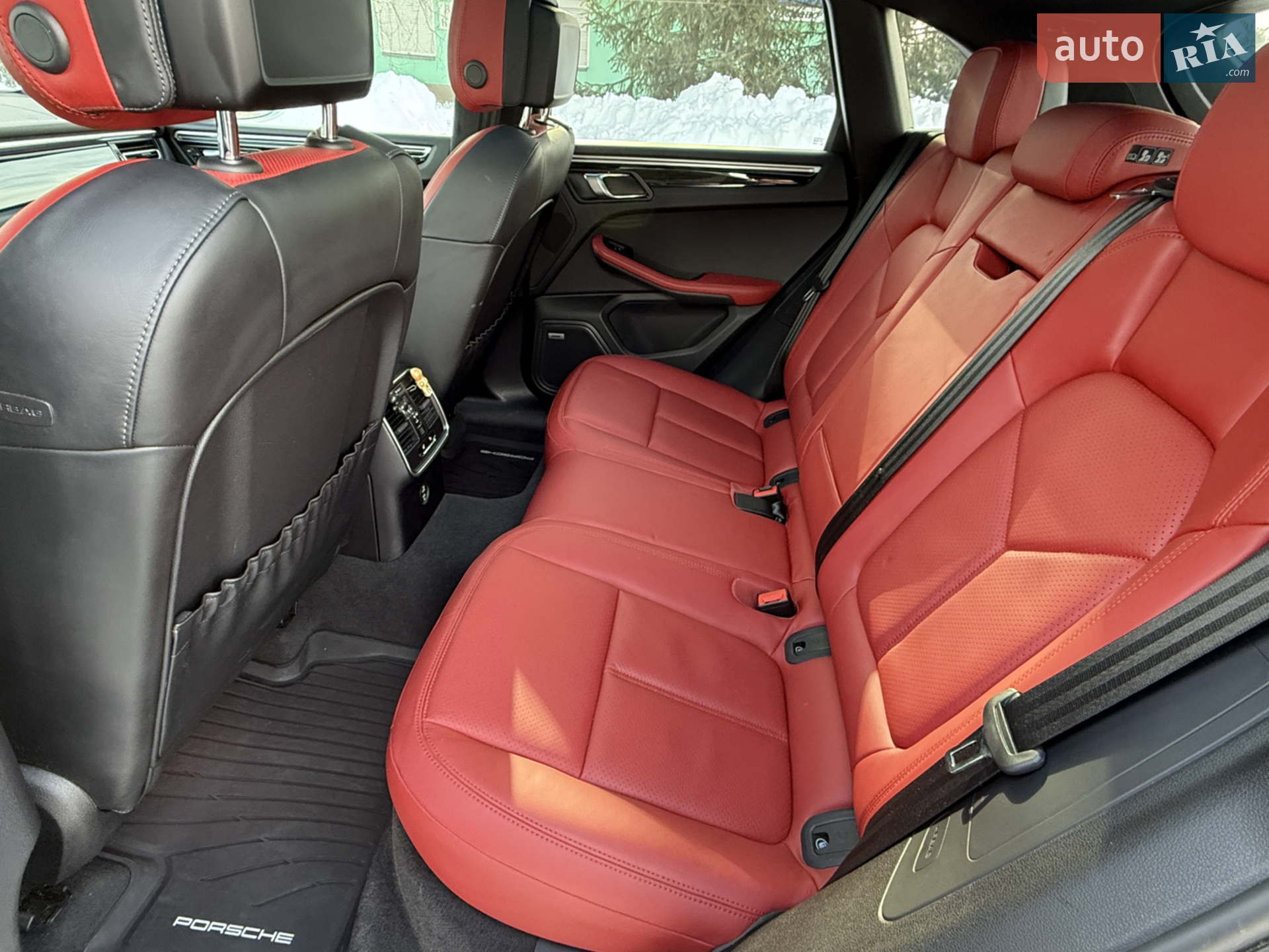 2021 Porsche Macan - мініатюра 21