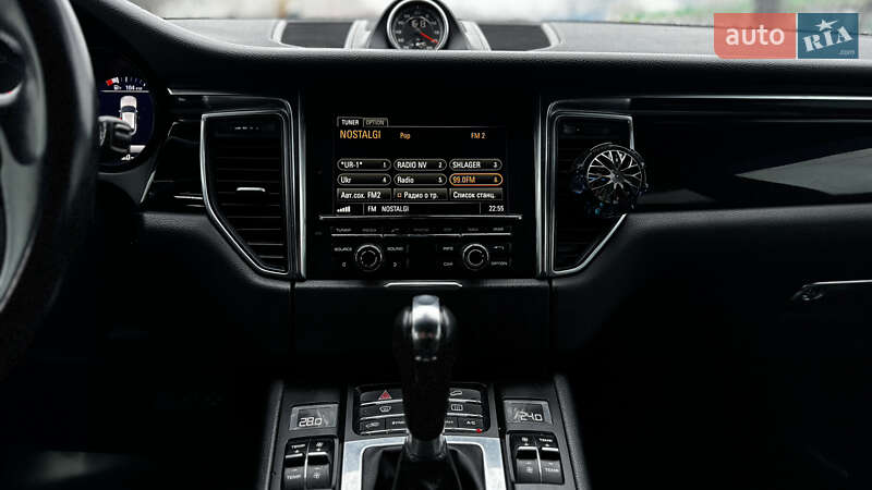 Позашляховик / Кросовер Porsche Macan 2016 в Києві