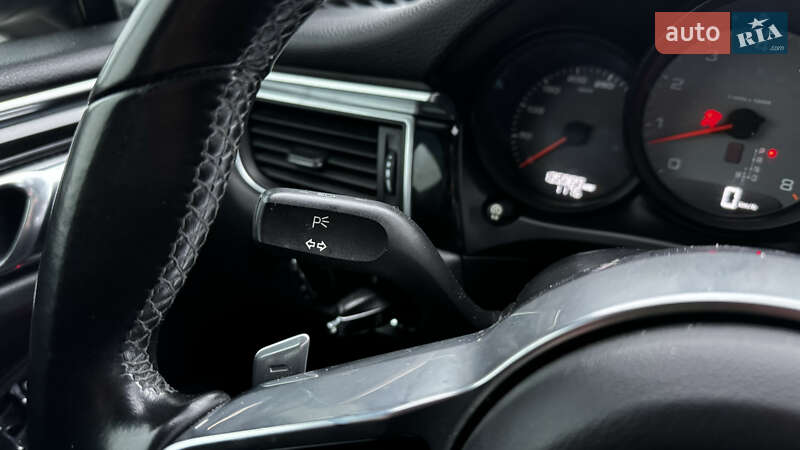 Позашляховик / Кросовер Porsche Macan 2016 в Києві