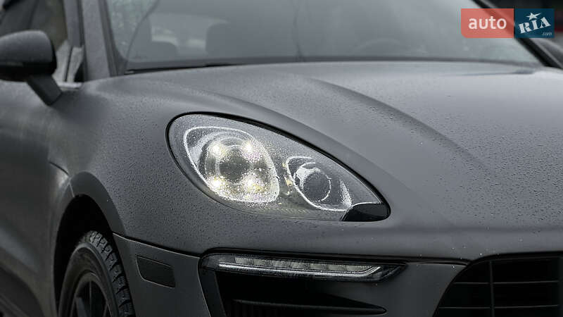 Позашляховик / Кросовер Porsche Macan 2016 в Києві