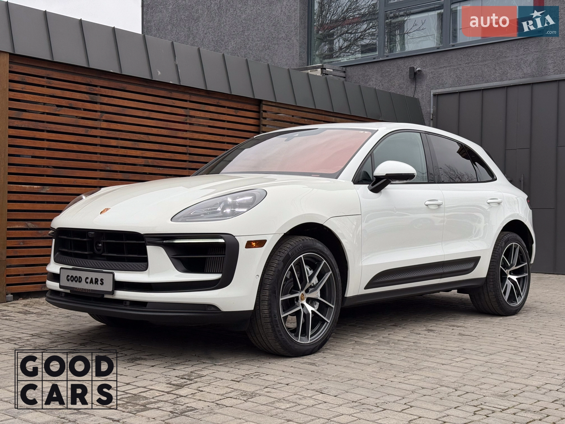 2022 Porsche Macan - мініатюра 3