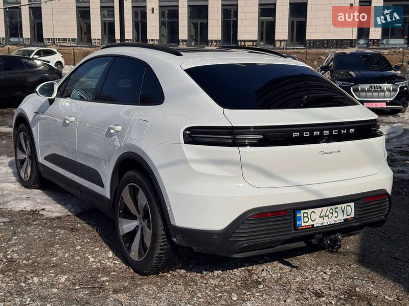 Позашляховик / Кросовер Porsche Macan 2024 в Києві