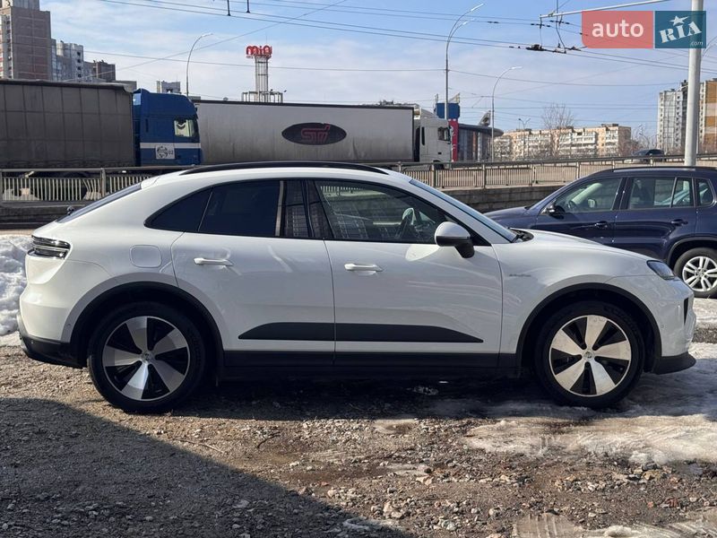 Позашляховик / Кросовер Porsche Macan 2024 в Києві