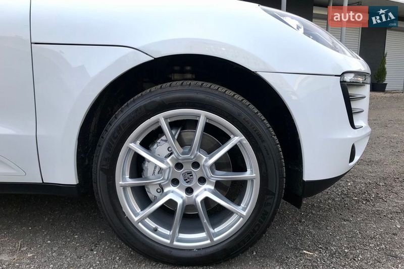 Позашляховик / Кросовер Porsche Macan 2016 в Києві