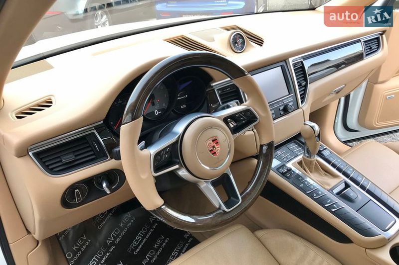 Позашляховик / Кросовер Porsche Macan 2016 в Києві