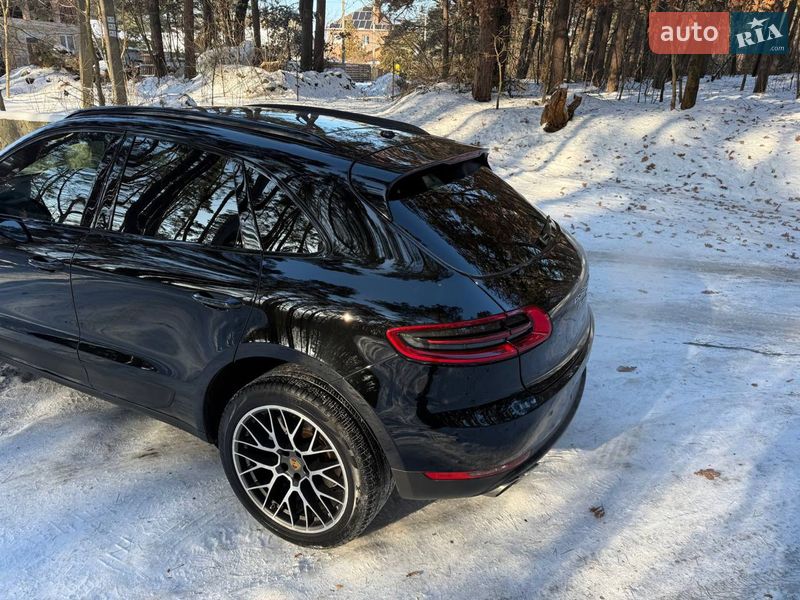 Позашляховик / Кросовер Porsche Macan 2016 в Білогородці