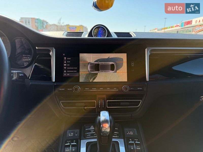 Внедорожник / Кроссовер Porsche Macan 2019 в Киеве