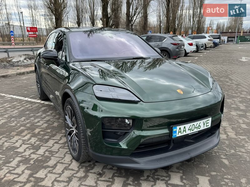 Внедорожник / Кроссовер Porsche Macan 2024 в Киеве