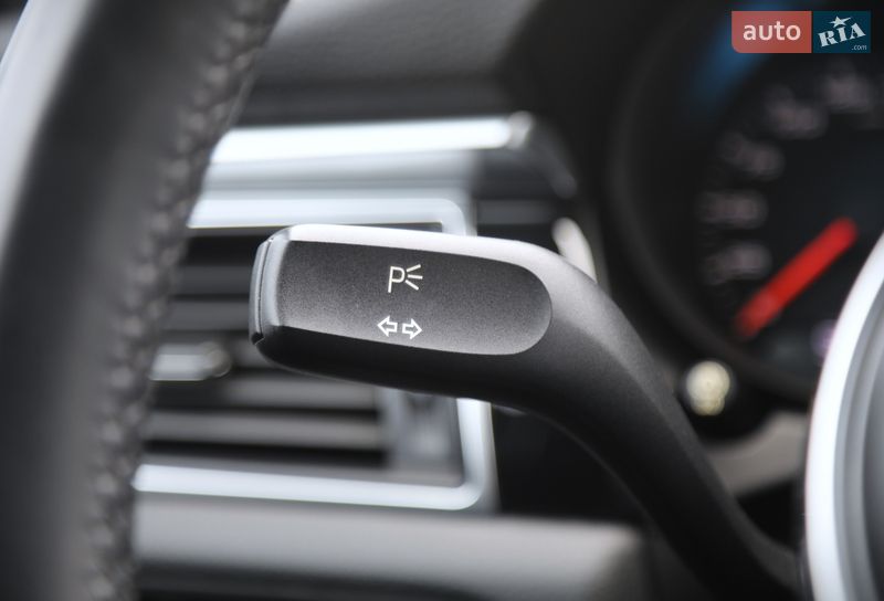 Внедорожник / Кроссовер Porsche Macan 2018 в Харькове