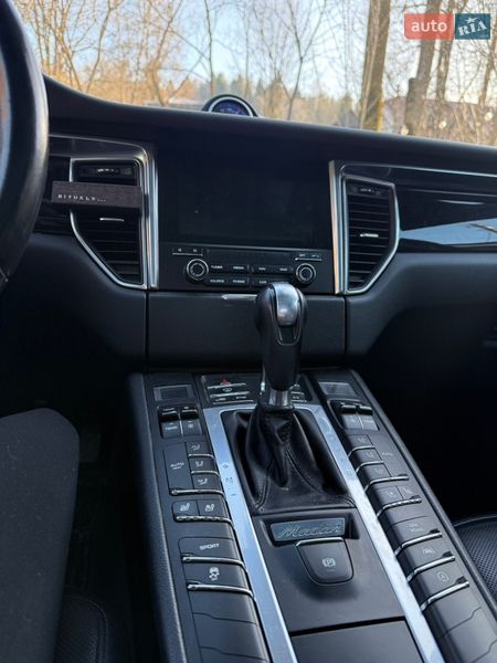 Позашляховик / Кросовер Porsche Macan 2016 в Ужгороді
