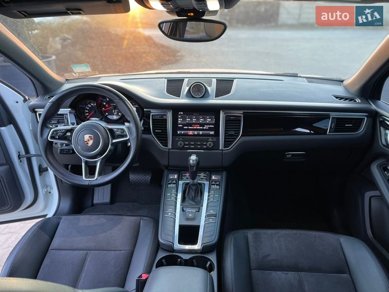 Внедорожник / Кроссовер Porsche Macan 2018 в Луцке