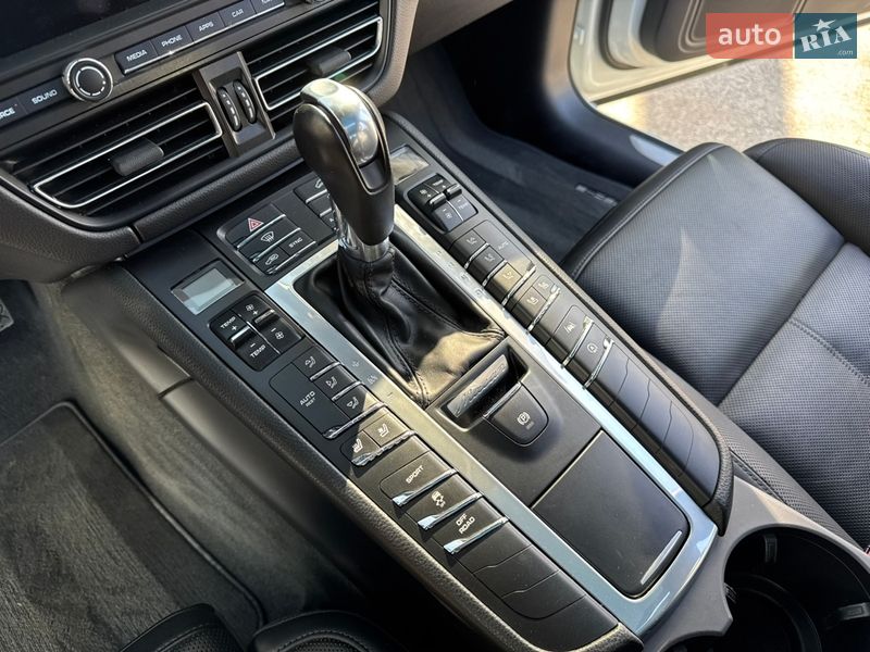 Внедорожник / Кроссовер Porsche Macan 2019 в Харькове