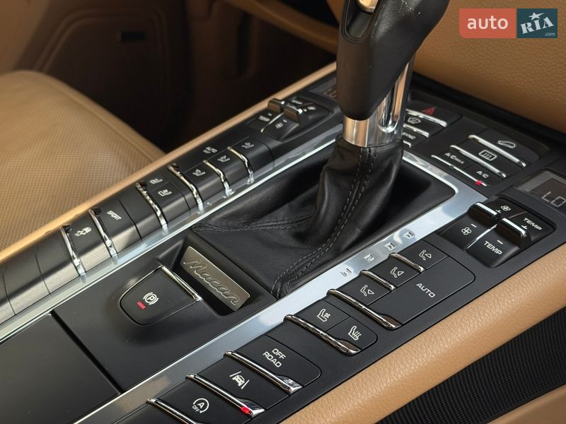 Внедорожник / Кроссовер Porsche Macan 2016 в Львове