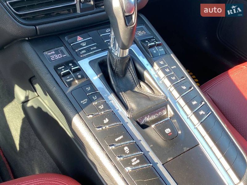 Внедорожник / Кроссовер Porsche Macan 2020 в Львове