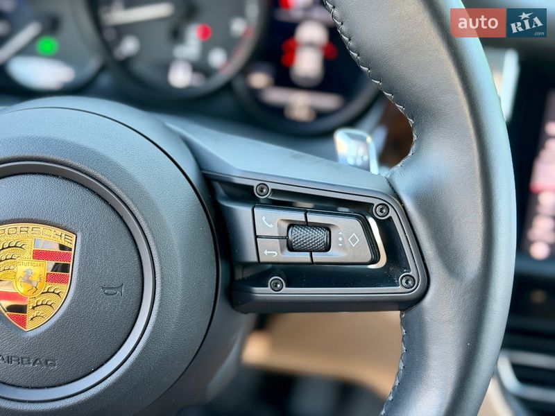 Позашляховик / Кросовер Porsche Macan 2021 в Києві