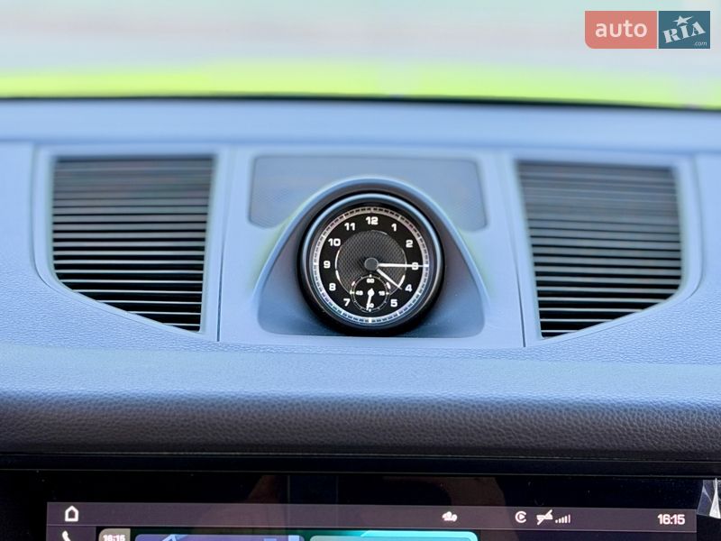 Позашляховик / Кросовер Porsche Macan 2021 в Києві