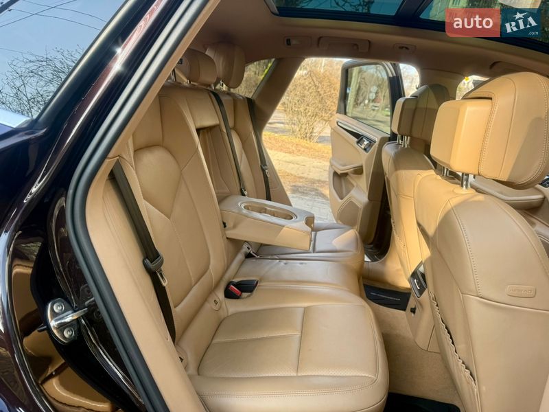 Позашляховик / Кросовер Porsche Macan 2014 в Києві