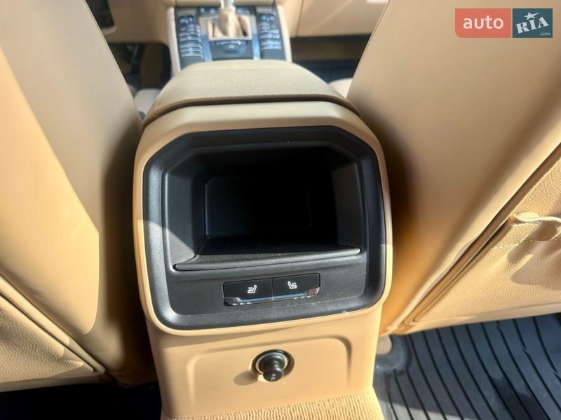 Позашляховик / Кросовер Porsche Macan 2014 в Києві