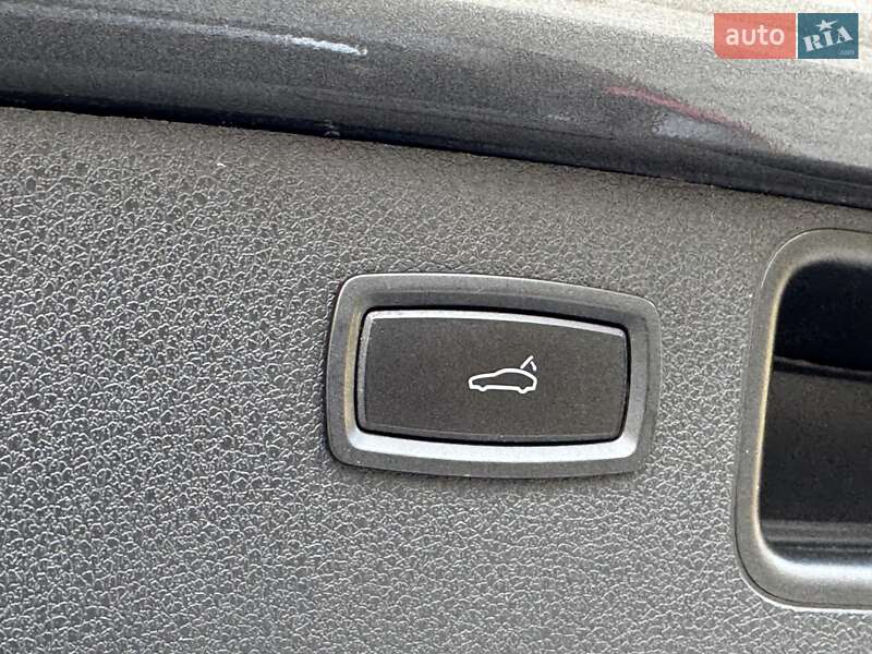 Позашляховик / Кросовер Porsche Macan 2015 в Івано-Франківську