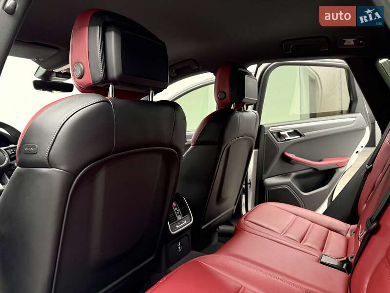 Внедорожник / Кроссовер Porsche Macan 2025 в Киеве