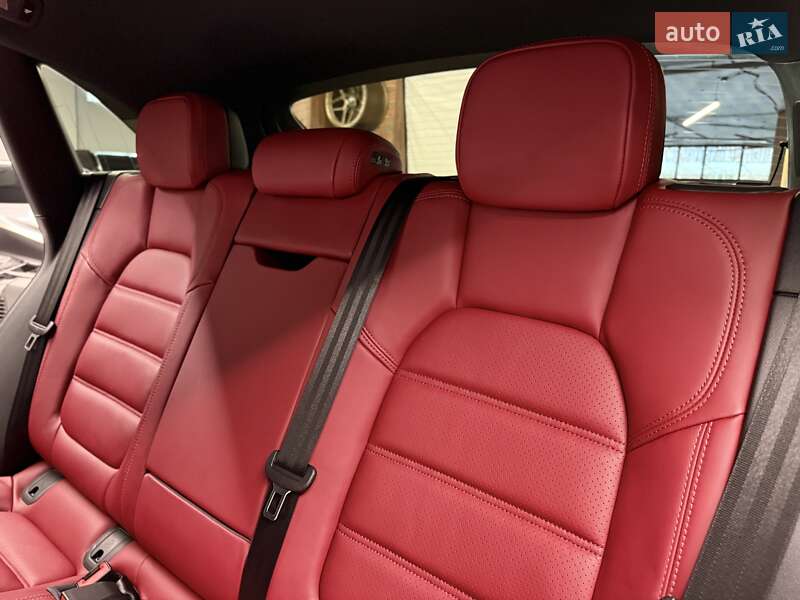 Внедорожник / Кроссовер Porsche Macan 2025 в Киеве