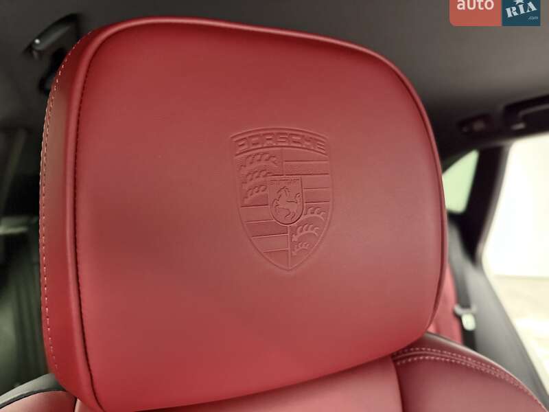 Внедорожник / Кроссовер Porsche Macan 2025 в Киеве