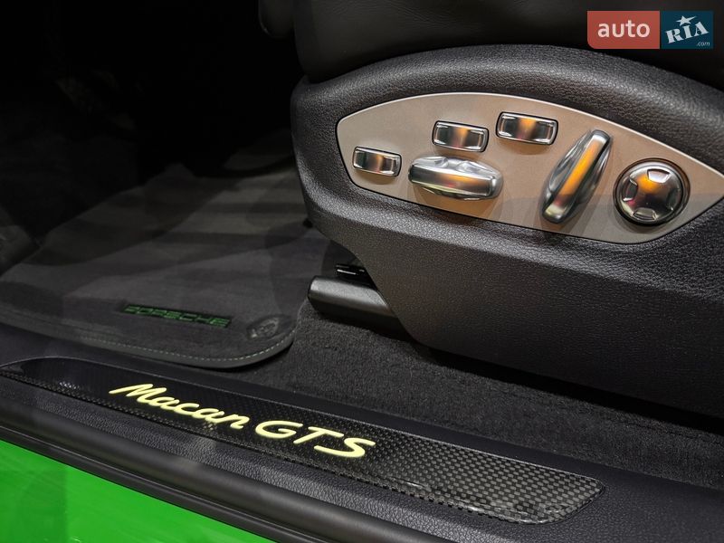 Внедорожник / Кроссовер Porsche Macan 2021 в Одессе