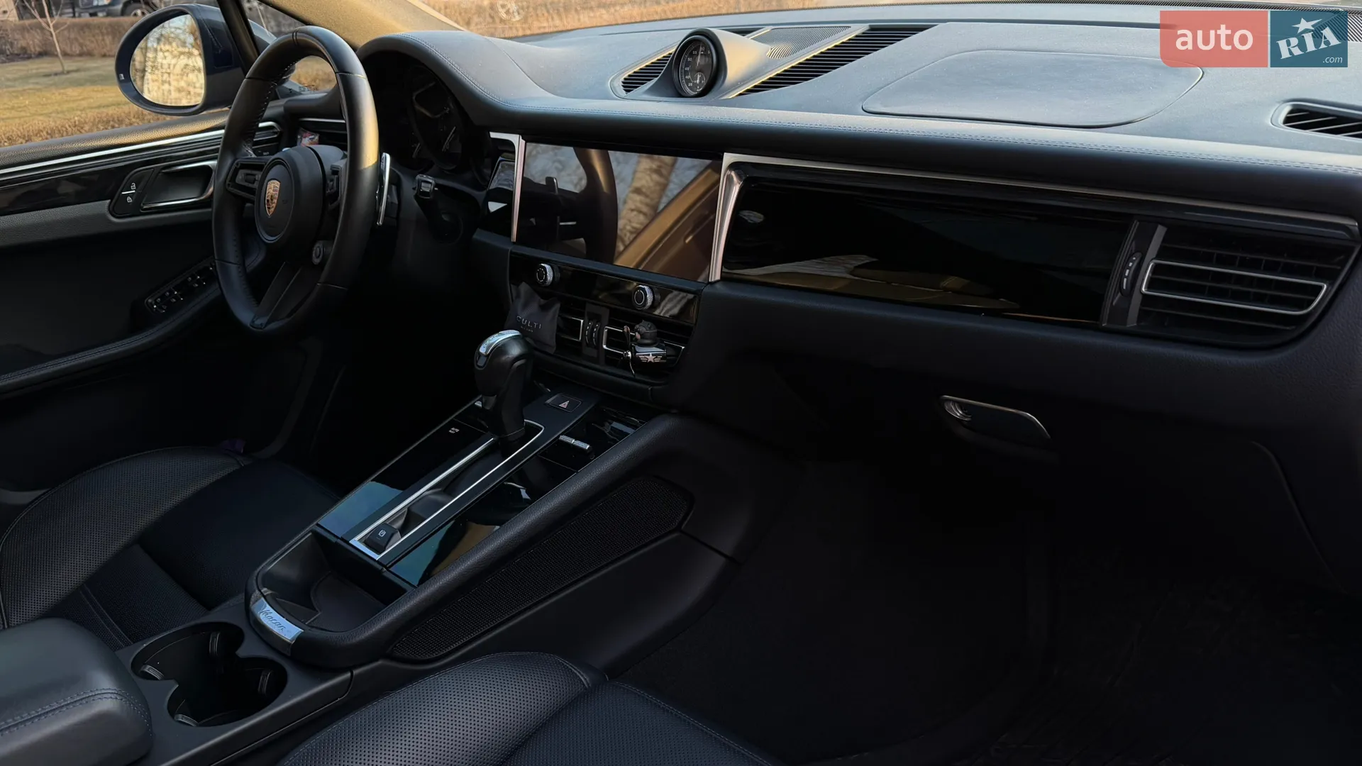 2022 Porsche Macan - мініатюра 15